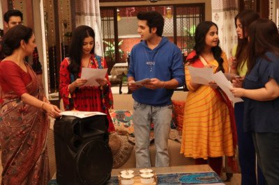 Anupamaa & Family Gear Up for a Competition: Will the Family Win Together or Face New Tensions?