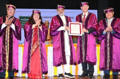 Hon’ble Governor of Maharashtra Presides Over 3rd Convocation of HSNC University- 37 Students Awarded Gold Medals